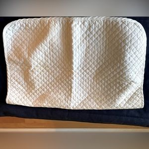 White saddle pad